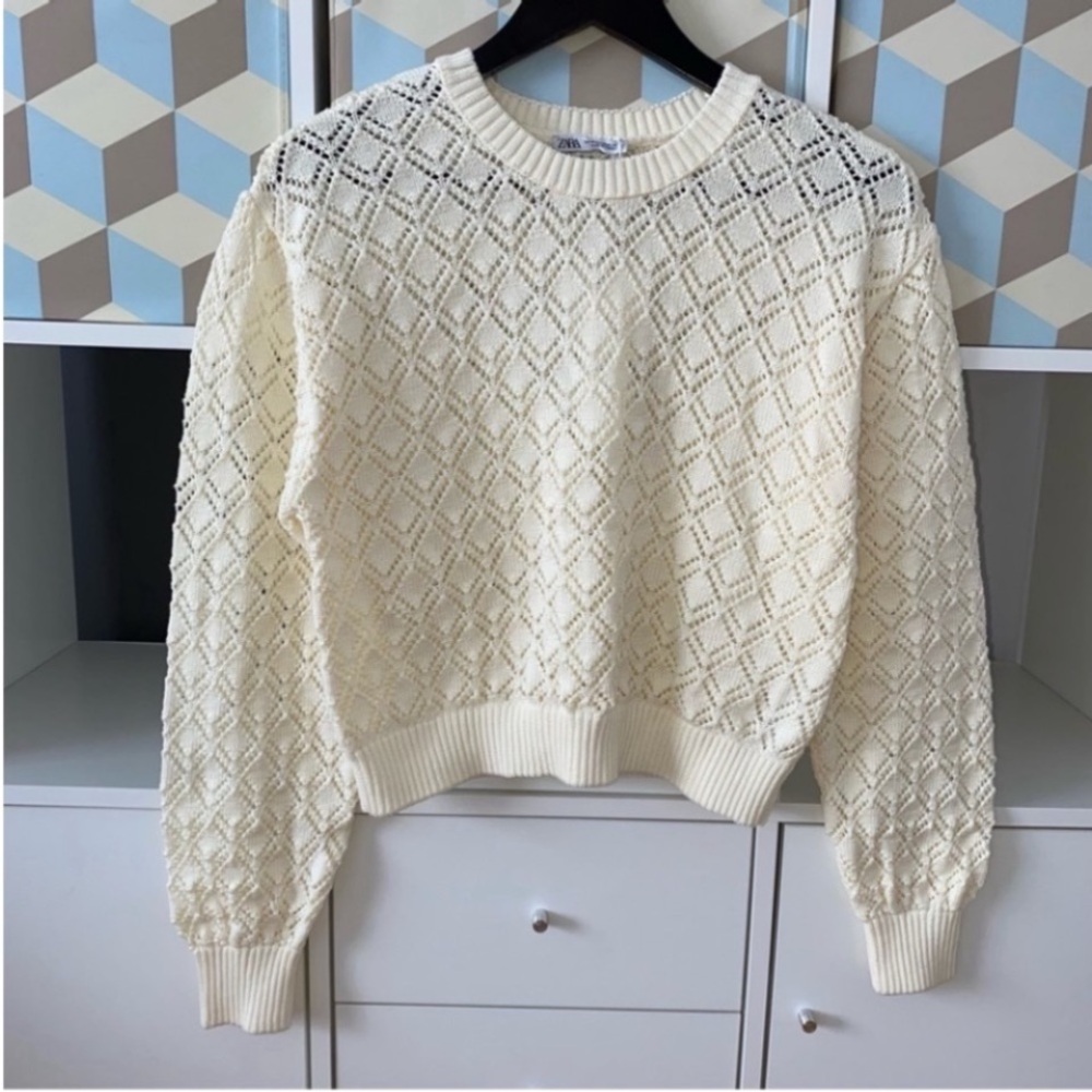 M. SWEATER IN CROCHET LACE